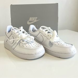 Nike Air Force 1 :: youth size 12